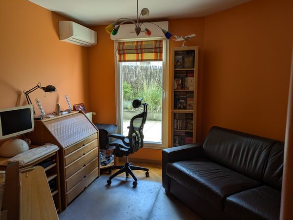 Appartement avec grande terrasse pour un couple avec enfants.
