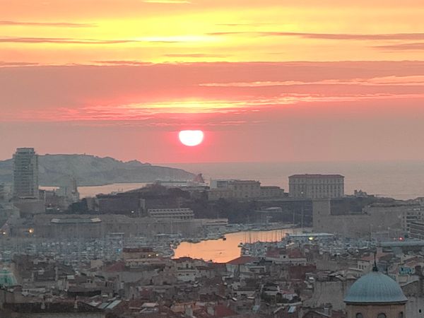 Loft vue imprenable sur la mer et Marseille avec terrasse