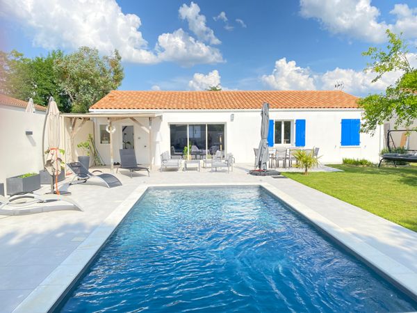 Maison du bonheur à 10min de la plage, 4 chambres et piscine privée sans vis-à-vis