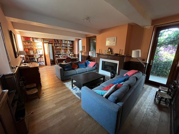 Grande maison familiale au bord du gave