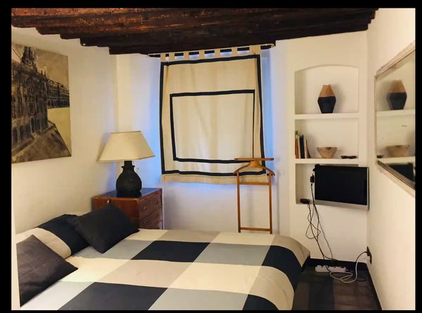 La maison de Ilaria, charming for two in an ancient 16th-century Genoese palace.