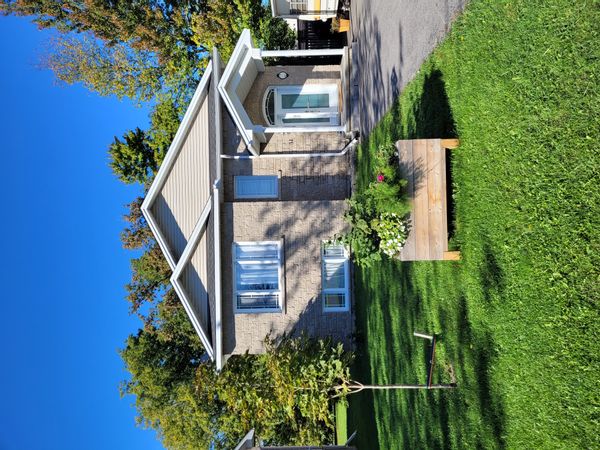 Logement dans un duplex à 30 minutes du centre-ville d'Ottawa, 1h40 de Montréal et 2h de Kingston.