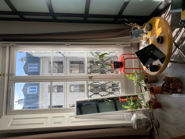 Le studio de Céleste est tout confort, calme et parfaitement aménagé, en plein centre de Paris.
