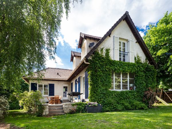 La maison de Benoît est une maison confortable aux portes de paris