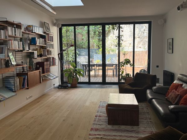 Grand appartement contemporain de 200 m² avec terrasse et barbecue, en plein Paris
