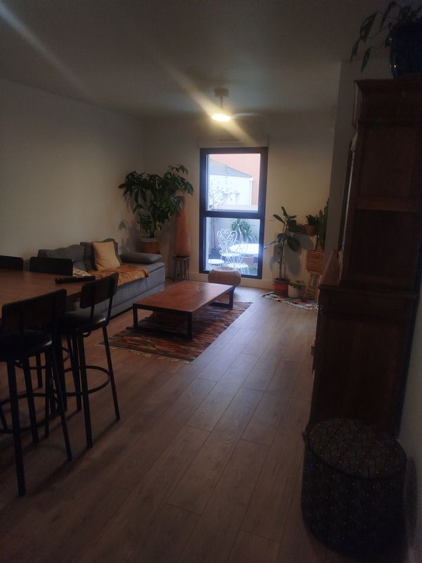 Appartement 2/4 personnes proche cité du vin , avec terrasse et parking