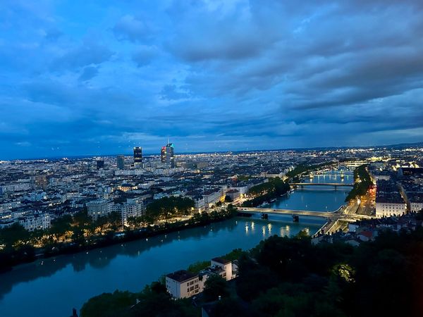 Écrin de lumière avec vue imprenable sur Lyon