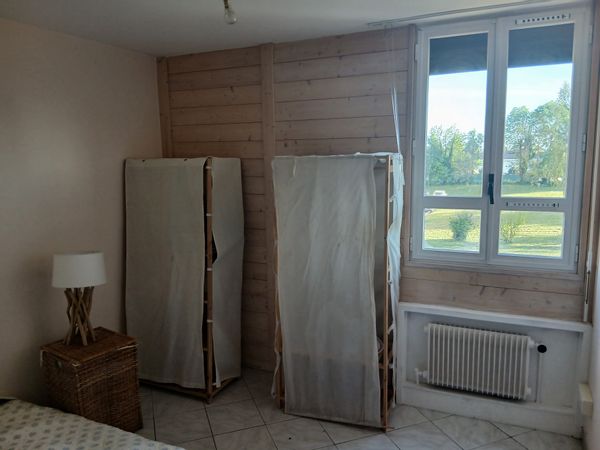 La maison de Bruno. Située dans un endroit calme et arboré, à 10 minutes de Lyon
