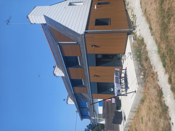 Maison familiale située dans l'un des meilleurs quartiers de La Trinité s/ mer. Port et plage à pied