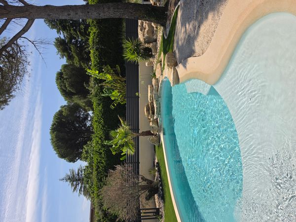 Villa contemporaine avec piscine lagon en Sud Ardèche - Idéale pour 4 personnes