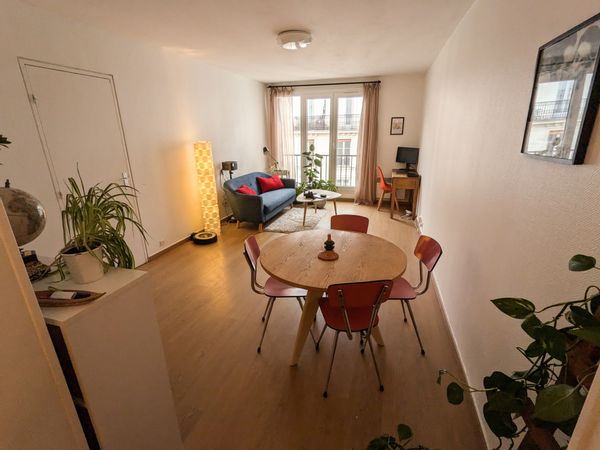 A bright one bedroom flat in Paris 10th