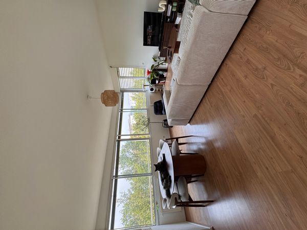 Appartement 2 chambres au coeur du quartier des chartrons de 86m2, situé tout proche des quais.