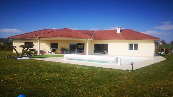 La maison d'Isa et Gilles - au calme avec piscine - Entre Mer et Montagne