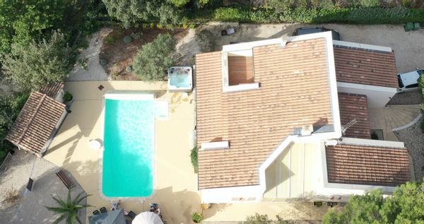 Maison Provençale avec Piscine & Jacuzzi – Entre Alpilles et Avignon