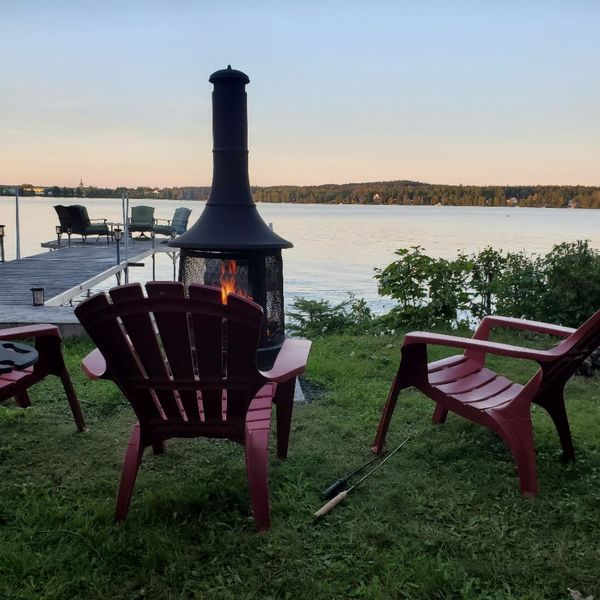 Le chalet sur le bord du lac