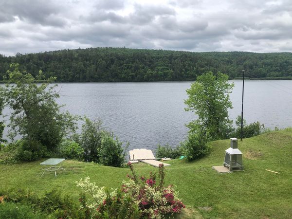 Chalet en Mauricie directement sur la rivière Saint-Maurice!