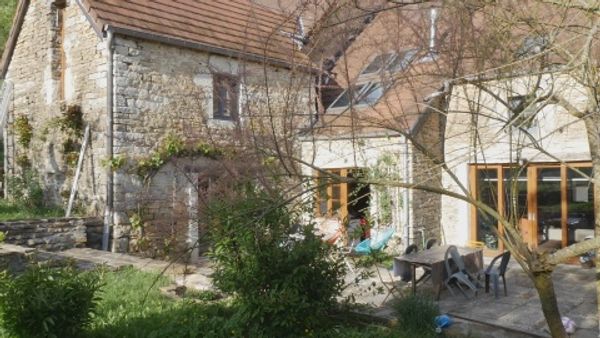 Maison de caractère en Franche-Comté, à droite de la France, à gauche de la Suisse