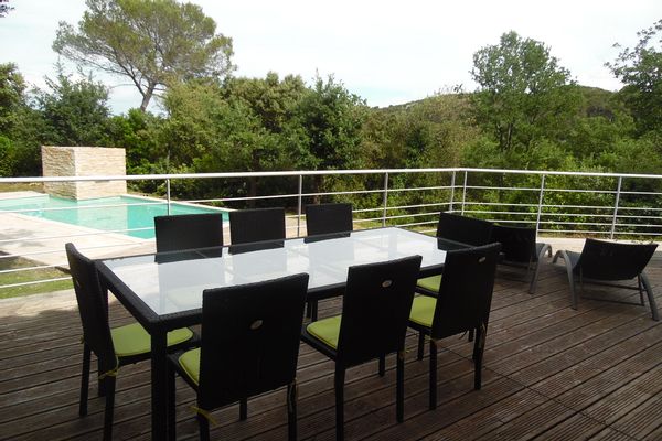 Chez Gilles et sabrina . 10 mn du Pont du Gard et Uzes