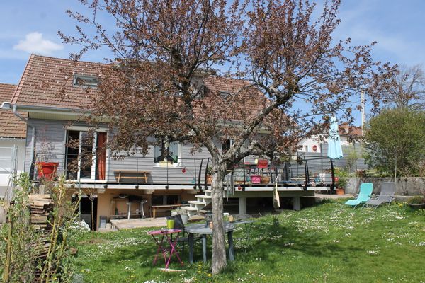 La maison de David, Catherine et leurs 3 enfants