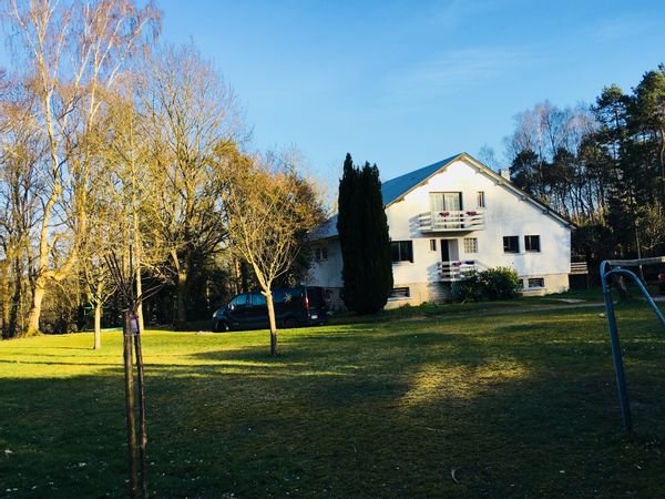 La maison dans les bois (Joan et Vincent)