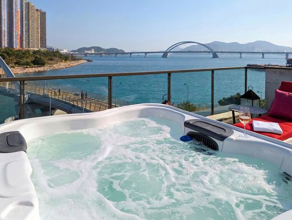 L'Exception à Hong Kong : Villa de Prestige à Monterey, O'South