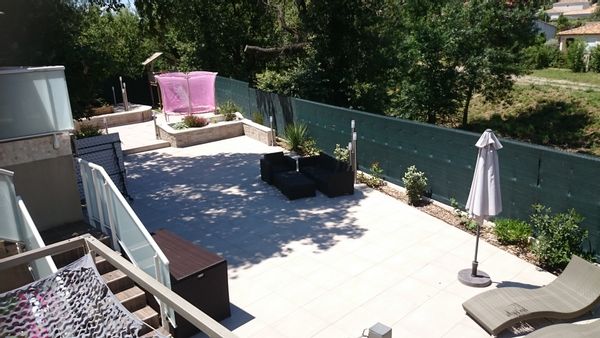 Maison 140m2, jacuzzi, 400m2 de terrasse, 20min de la plage, 1km de Montpellier, Ideal famille,.