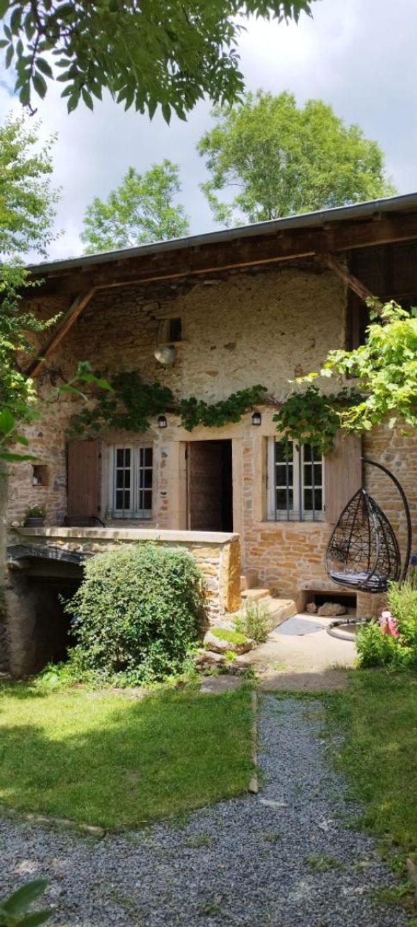 Nature, charme et quiétude à proximité de Cluny et Taizé