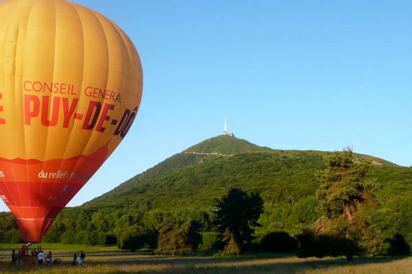 Chambre pour un passage rapide en Auvergne - SDB et WC communs