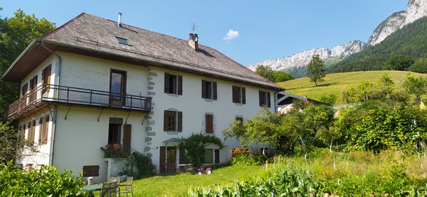 La maison d' Antoine et Marie, au pied des montagnes, proche du Lac d'Annecy