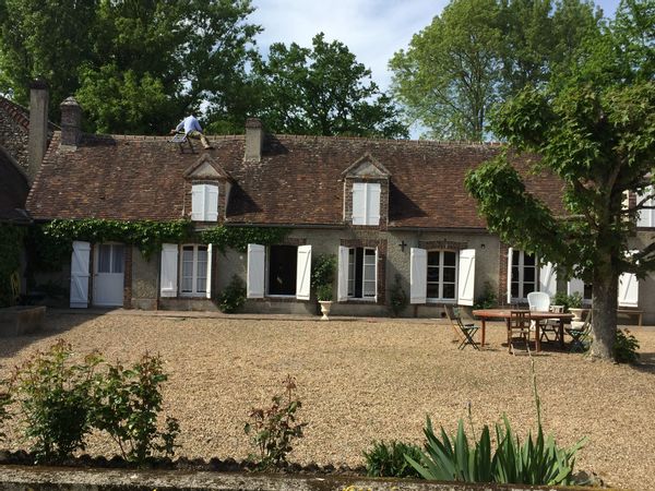 Maison avec grand parc et piscine à 30 minutes de la cathédrale de Chartres