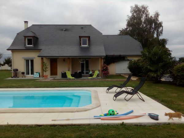 Maison avec pisine au coeur du Béarn