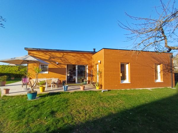 Maison en bois à 1km de la plage