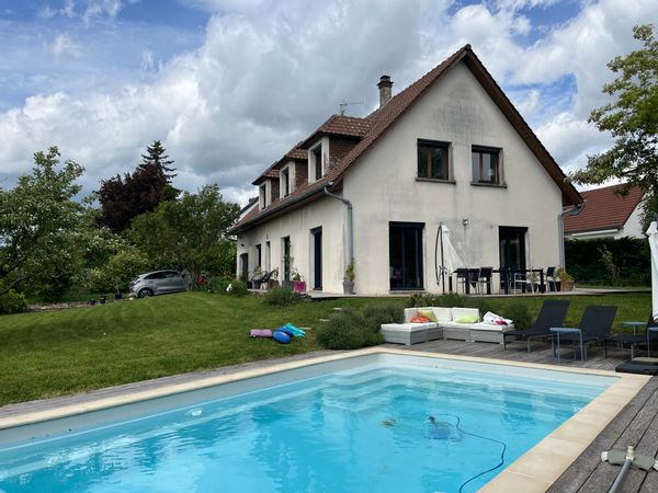 Maison avec jardin et piscine au portes de Dijon, Bourgogne, France 5 chambres 2 salles d’eau 2 WC