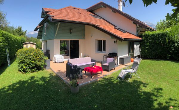 Maison bord du lac d'Annecy
