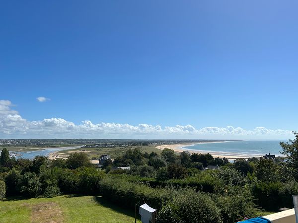 Maison avec magnifique vue sur mer.