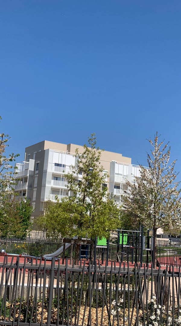 Grand Appartement Rooftop 40m2 de terrasse très calme. Échanges possibles juillet août 2025