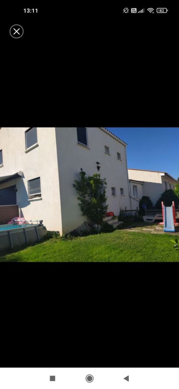 Une chambre dans la maison en hospitalité