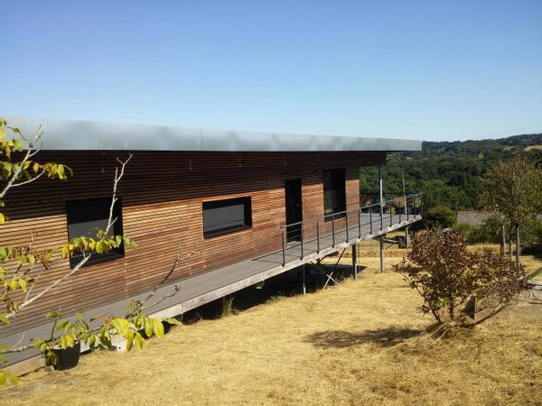 Maison d'architecte avec vue, ouverte sur la nature.