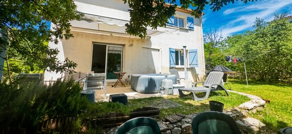 Maison familiale avec jacuzzi entre mer et nature
