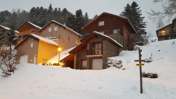 Chalet au pied des pistes de ski, Pyrénéens, Ariège, France