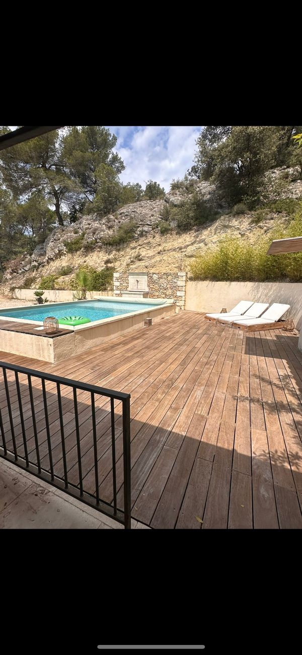Maison moderne (construction 2017) au pied du Luberon et à 2 minutes de l’étang de la bonde