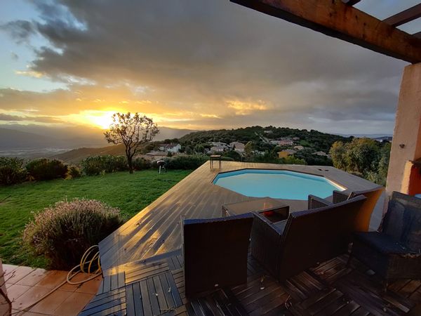 Villa vue mer et montagne à 10 mn d'Ajaccio