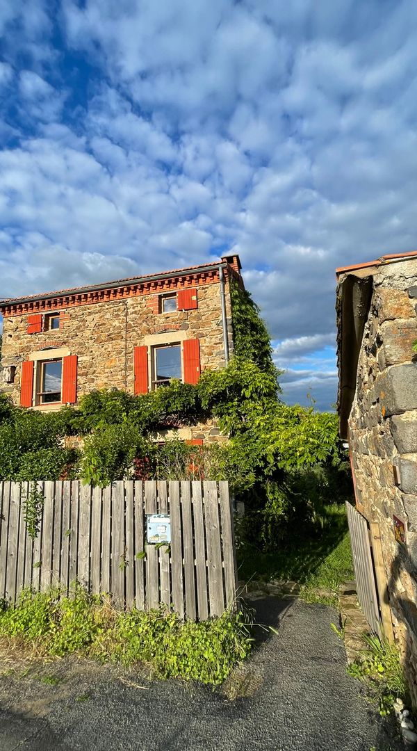 Maison à Usson, France