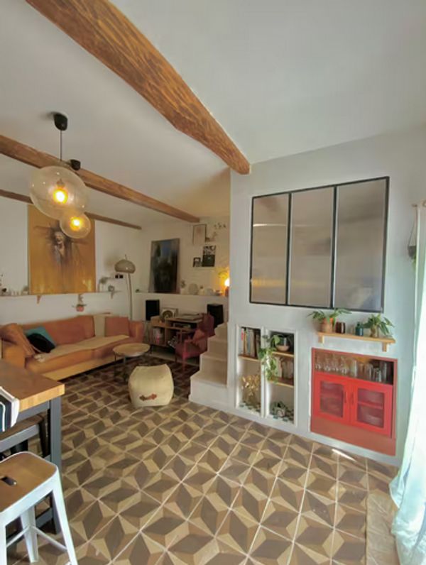 Très joli appartement créé dans un style '70.