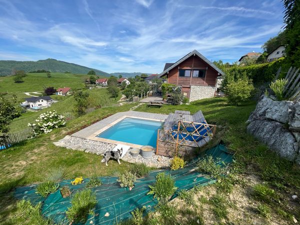 Maison avec piscine en Savoie - entre lac et montagnes