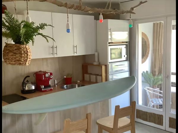 La « cabane de plage de Cyrille » tout confort, plages et restaurants de la Chambre d’amour à 400m!