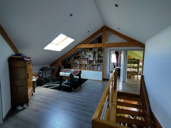 Grande maison à la campagne