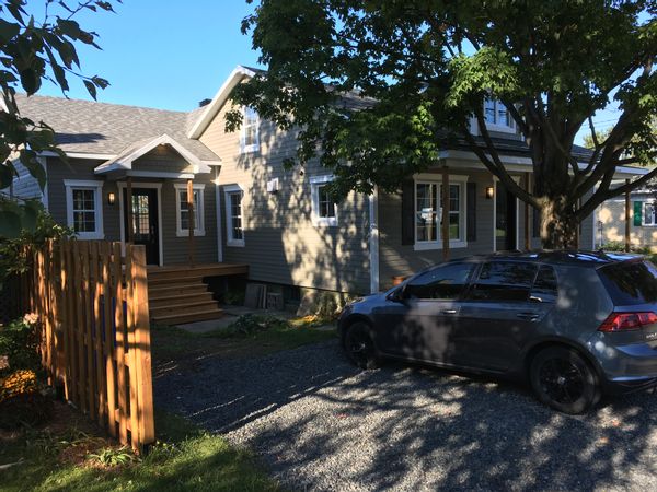 QUEBEC - Cozy house recently renoved