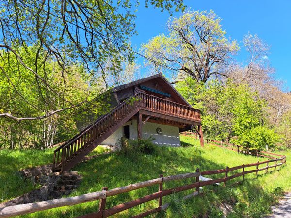 petit chalet en pleine nature