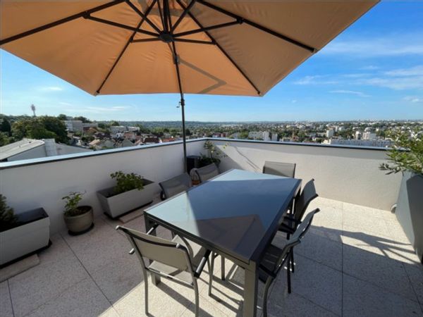 Le duplex de Gildas et Maïre avec vue sur Paris